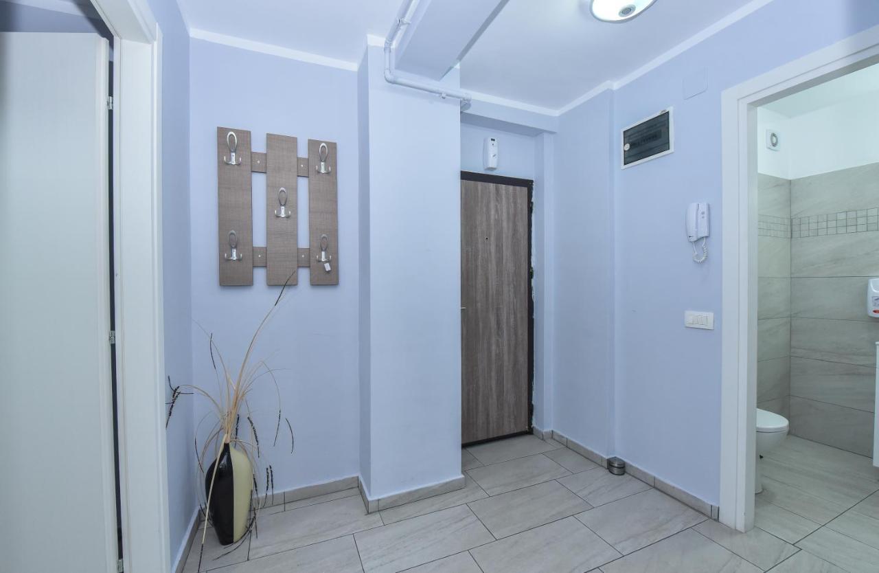 Residenza Di Carbasinni Bukarest Exterior foto